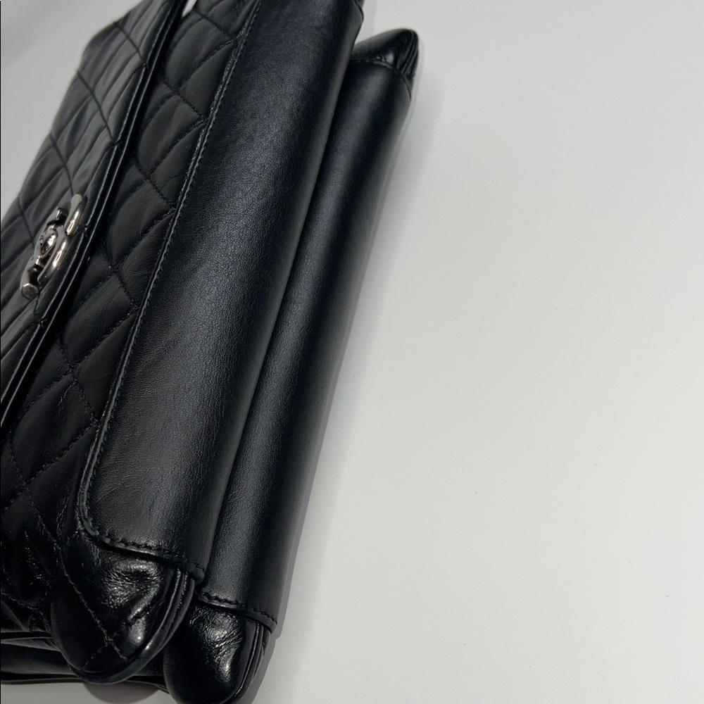❤️NWT CHANEL CC FLAP BAG IN BLACK AGED CALFSKIN LEATHER W/ RUTHENIUM HARDWARE - Picture 9 of 17